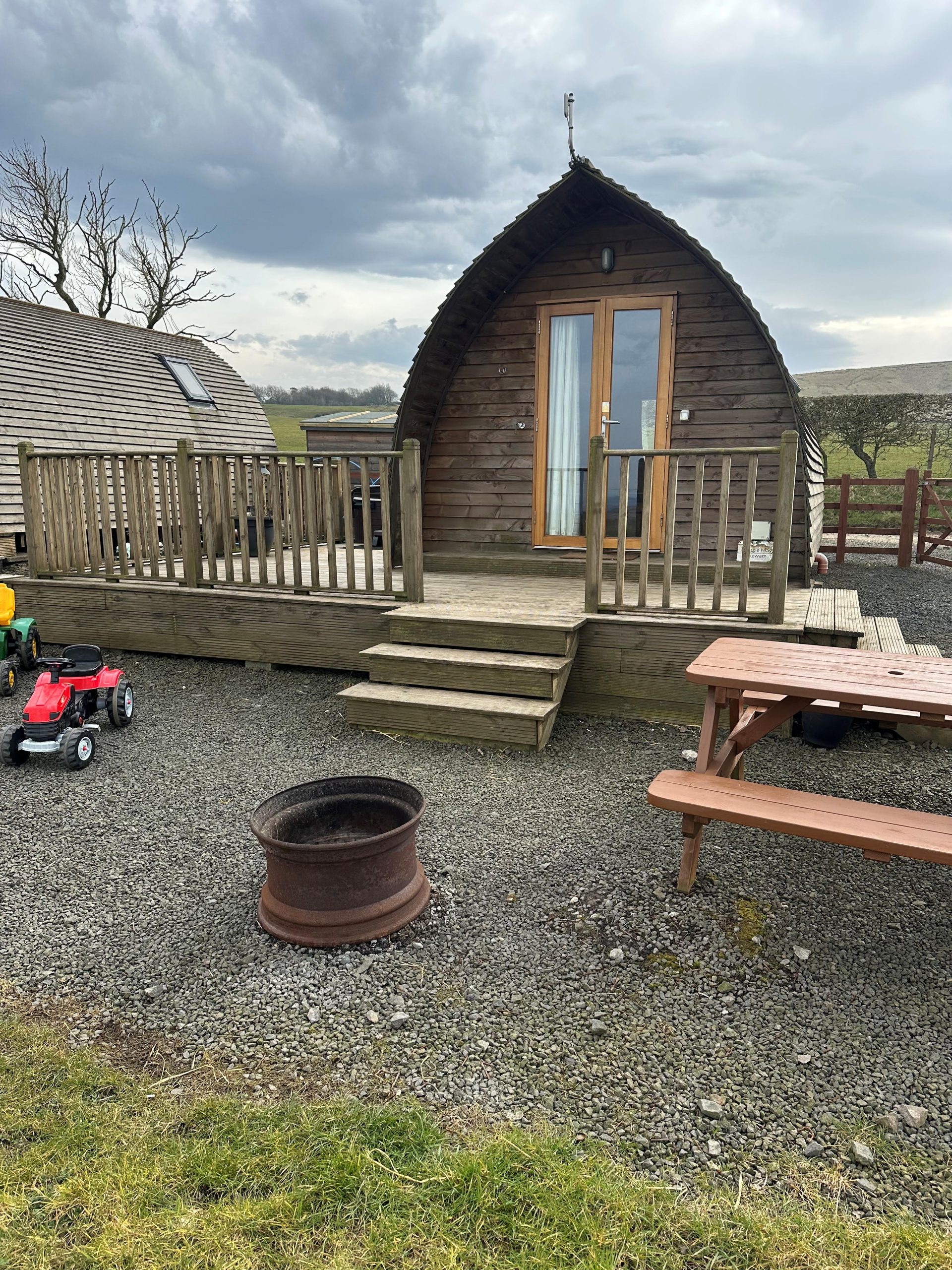 Deluxe wigwam